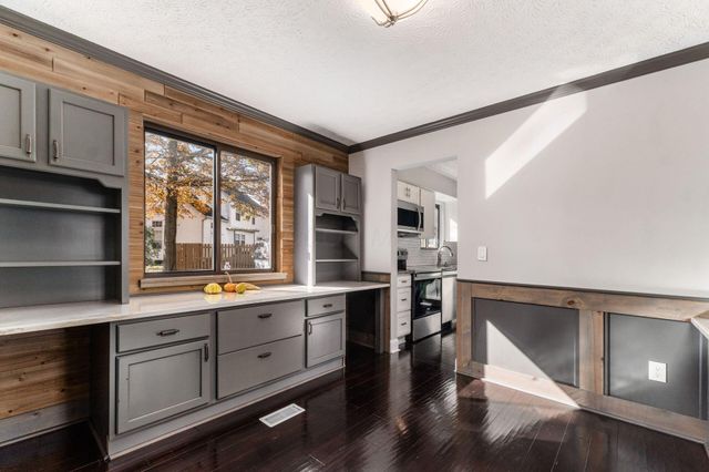 7801 Cedar Ridge Drive, Pickerington, OH 43147