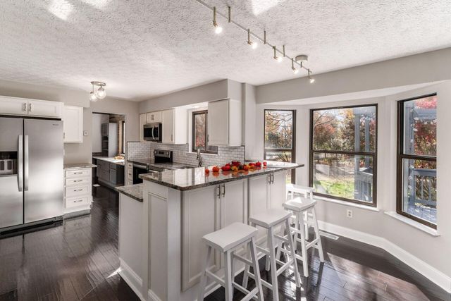 7801 Cedar Ridge Drive, Pickerington, OH 43147