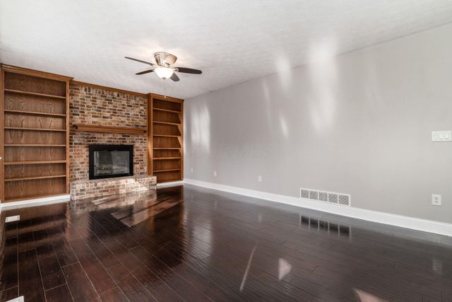 7801 Cedar Ridge Drive, Pickerington, OH 43147