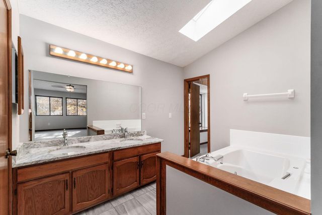 7801 Cedar Ridge Drive, Pickerington, OH 43147