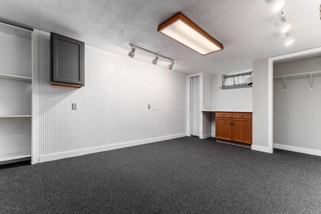 7801 Cedar Ridge Drive, Pickerington, OH 43147