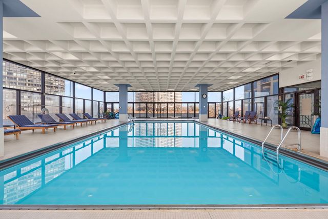 5320 N Sheridan Road 2201, Chicago, IL 60640