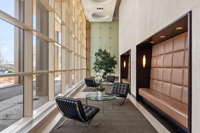 5320 N Sheridan Road 2201, Chicago, IL 60640