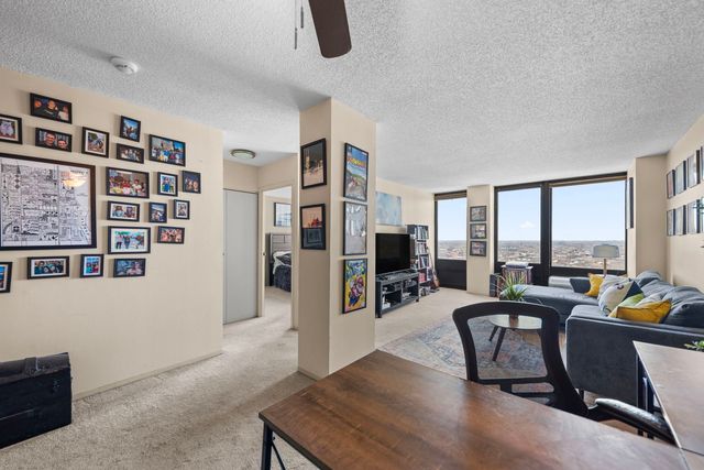 5320 N Sheridan Road 2201, Chicago, IL 60640