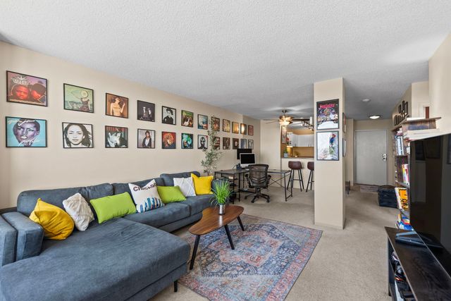 5320 N Sheridan Road 2201, Chicago, IL 60640