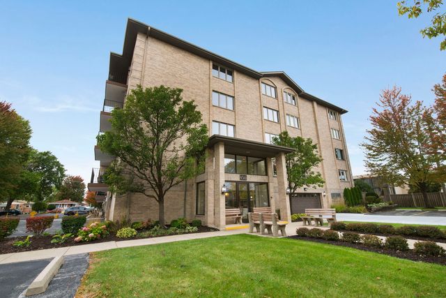 9510 S Kolmar Avenue 406, Oak Lawn, IL 60453