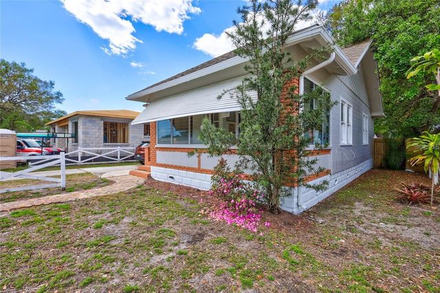 2521 4TH STREET S, St Petersburg, FL 33705