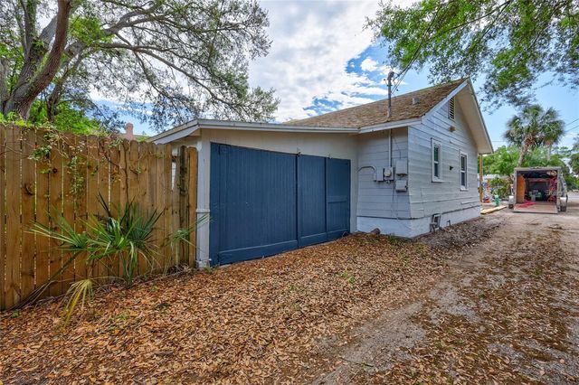 2521 4TH STREET S, St Petersburg, FL 33705