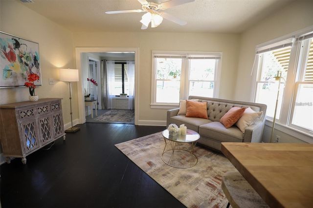 2521 4TH STREET S, St Petersburg, FL 33705