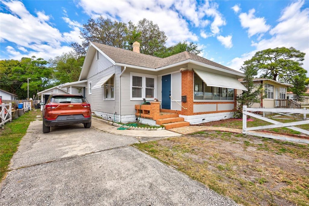 2521 4TH STREET S, St Petersburg, FL 33705