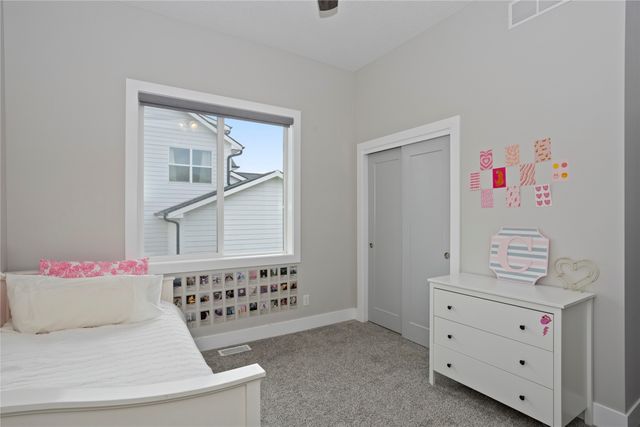 10181 Thorne Drive, West Des Moines, IA 50266