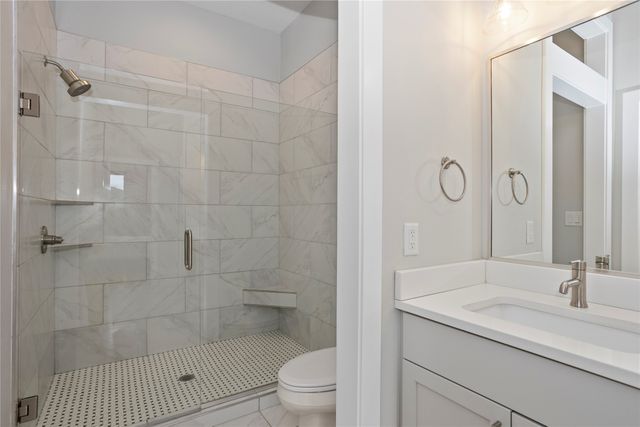 10181 Thorne Drive, West Des Moines, IA 50266
