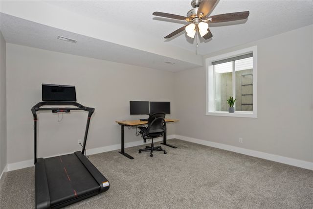 10181 Thorne Drive, West Des Moines, IA 50266