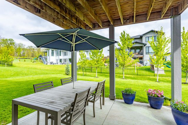 10181 Thorne Drive, West Des Moines, IA 50266