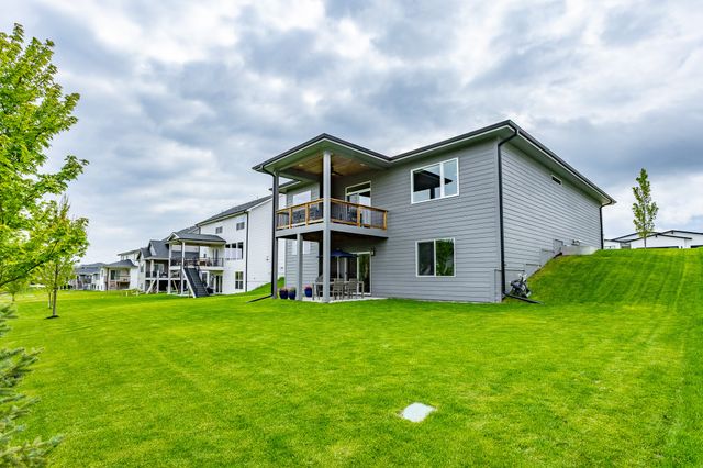 10181 Thorne Drive, West Des Moines, IA 50266