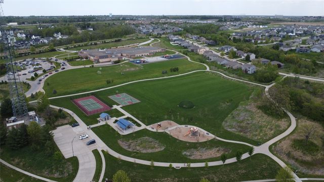 10181 Thorne Drive, West Des Moines, IA 50266