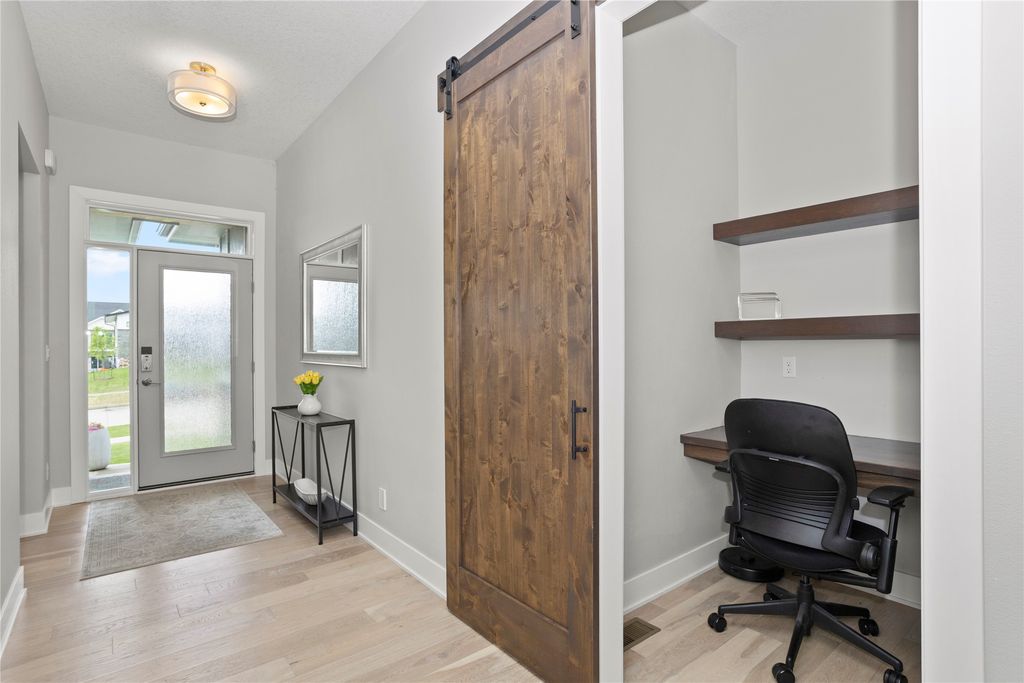 10181 Thorne Drive, West Des Moines, IA 50266