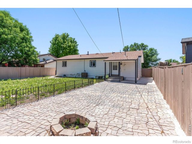 272 Ley Drive, La Salle, CO 80645