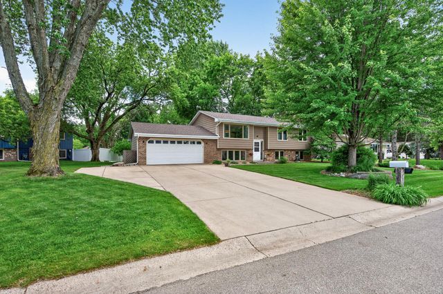 17351 Barberry Circle, Eden Prairie, MN 55346