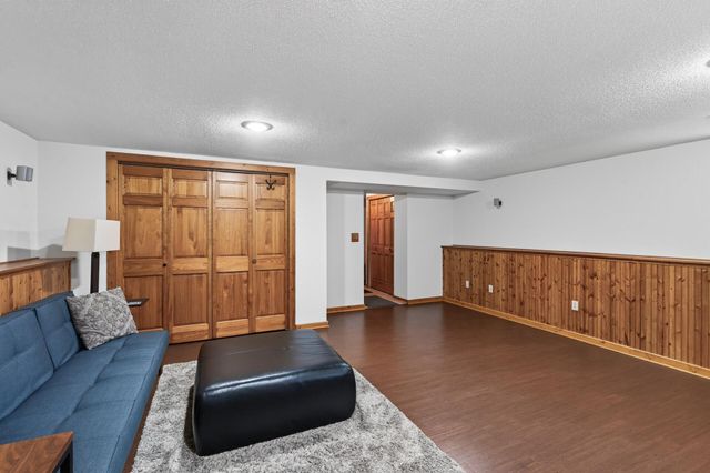 17351 Barberry Circle, Eden Prairie, MN 55346