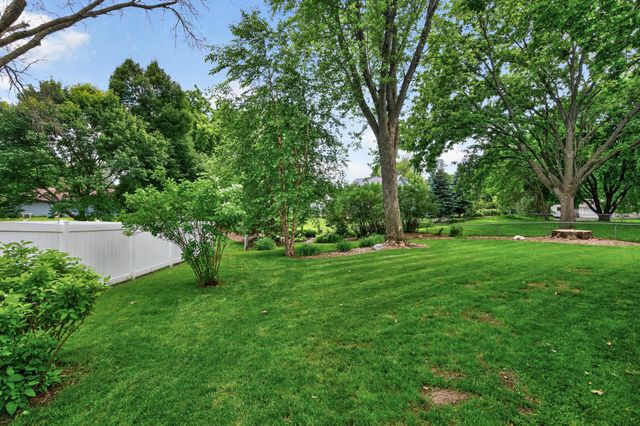 17351 Barberry Circle, Eden Prairie, MN 55346