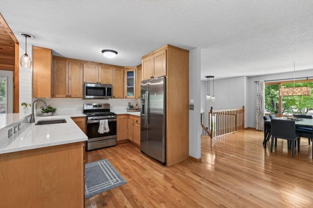 17351 Barberry Circle, Eden Prairie, MN 55346