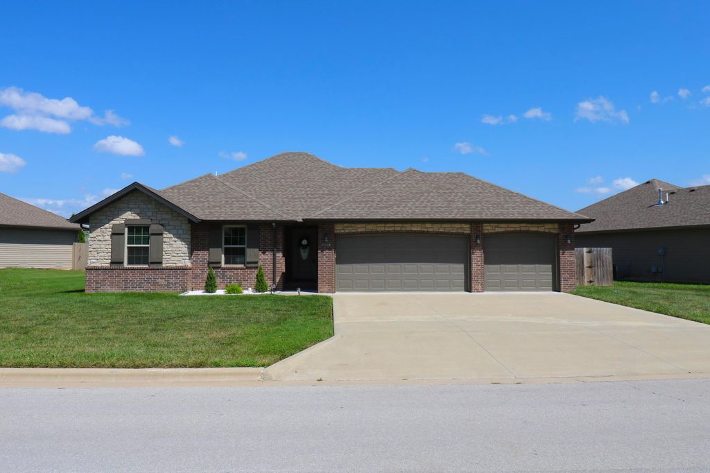 1224 South Mulberry Avenue, Springfield, MO 65802