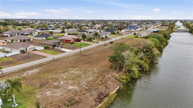 1712 NW 9th ST, Cape Coral, FL 33993