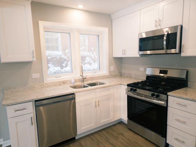 1904 S Fairview Avenue, Park Ridge, IL 60068