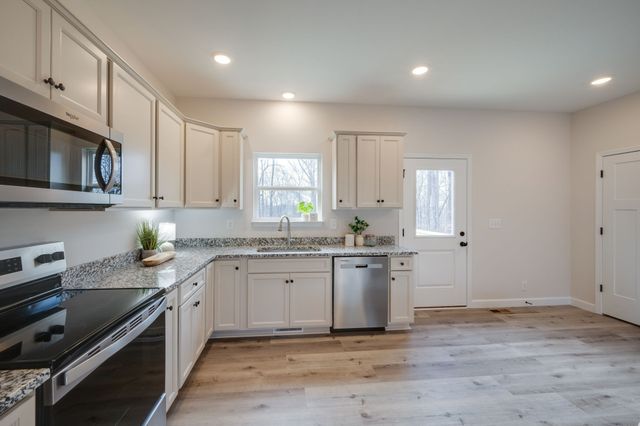 3033 Bowker Road, Charlotte, TN 37036