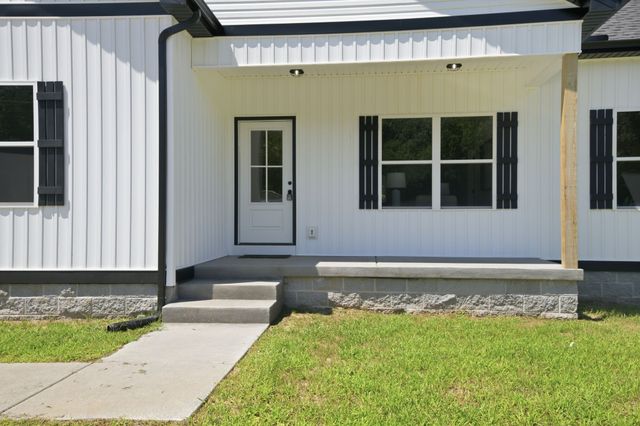 3033 Bowker Road, Charlotte, TN 37036
