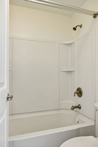 1791 Stonewater Dr, Hermitage, TN 37076