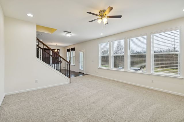 1791 Stonewater Dr, Hermitage, TN 37076