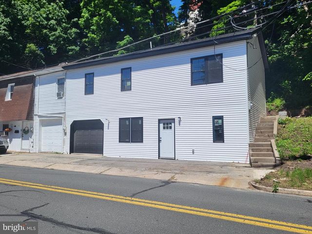 79 E WYOMISSING AVE, Mohnton, PA 19540