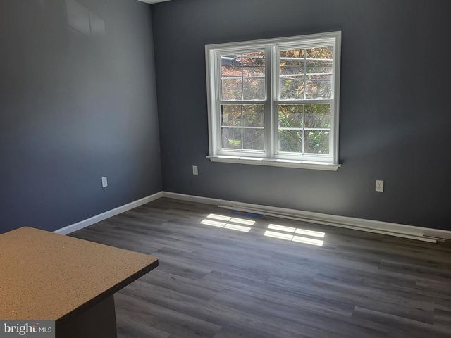 79 E WYOMISSING AVE, Mohnton, PA 19540