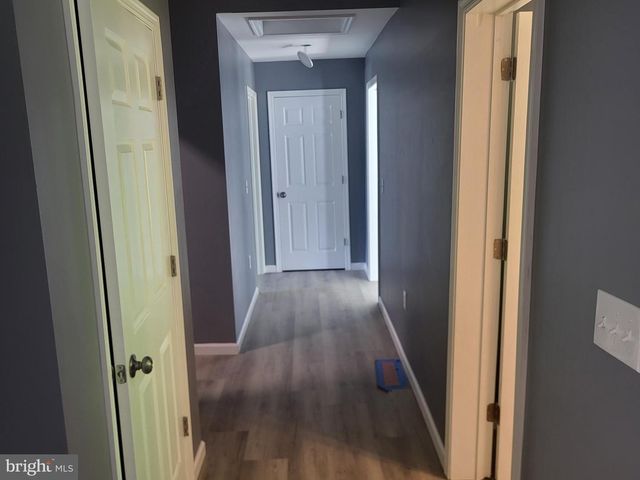 79 E WYOMISSING AVE, Mohnton, PA 19540