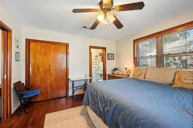 4526 S Avenue S, Galveston, TX 77551