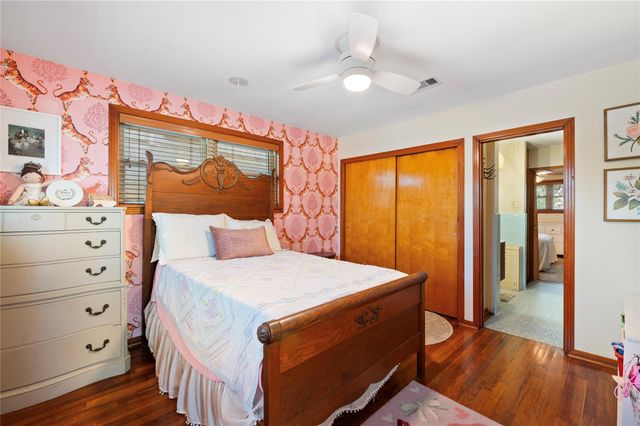 4526 S Avenue S, Galveston, TX 77551