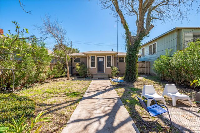 4526 S Avenue S, Galveston, TX 77551