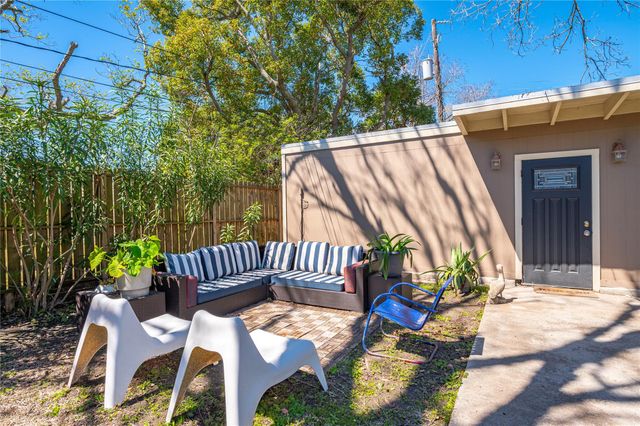 4526 S Avenue S, Galveston, TX 77551