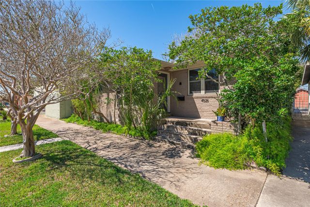 4526 S Avenue S, Galveston, TX 77551