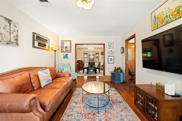 4526 S Avenue S, Galveston, TX 77551