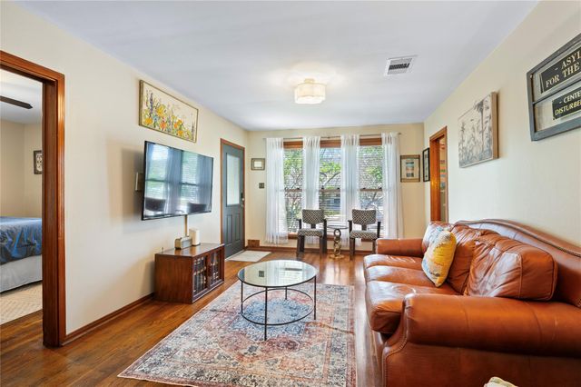 4526 S Avenue S, Galveston, TX 77551