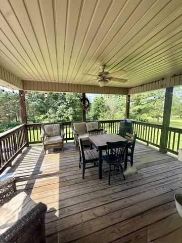 410 Eells St, Loretto, TN 38469