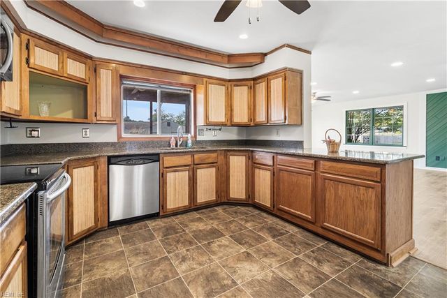 3449 Petunia CRES, Virginia Beach, VA 23453