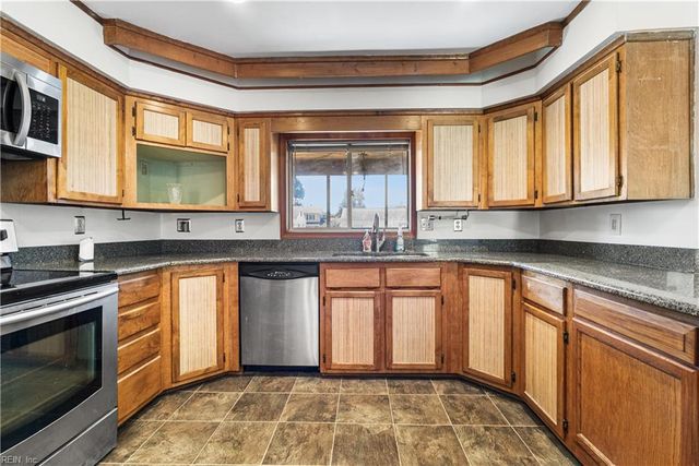 3449 Petunia CRES, Virginia Beach, VA 23453