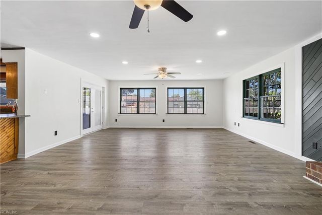 3449 Petunia CRES, Virginia Beach, VA 23453