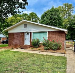 803 E John Street NW, Matthews, NC 28105