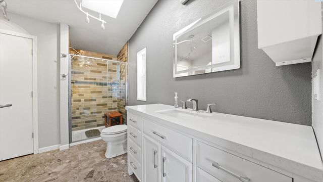 67710 N Lob Lane, Benton City, WA 99320