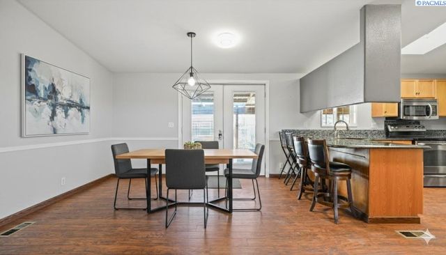 67710 N Lob Lane, Benton City, WA 99320